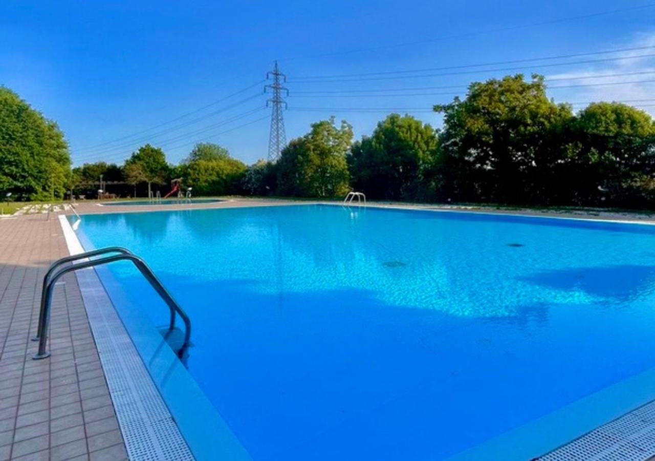 Wendy Apartment- Twobedroom & Pool & Parkprivatefree & Sports 代森扎诺-德尔加达 外观 照片