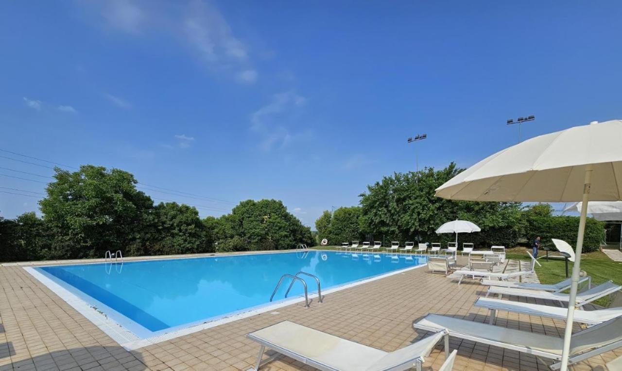 Wendy Apartment- Twobedroom & Pool & Parkprivatefree & Sports 代森扎诺-德尔加达 外观 照片