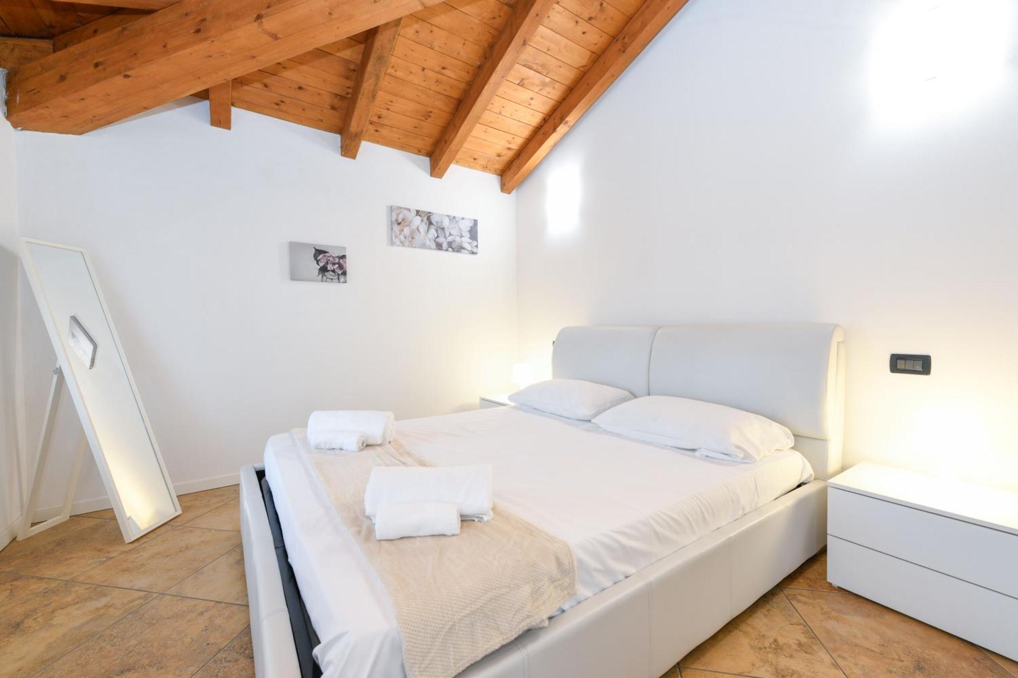 Wendy Apartment- Twobedroom & Pool & Parkprivatefree & Sports 代森扎诺-德尔加达 外观 照片