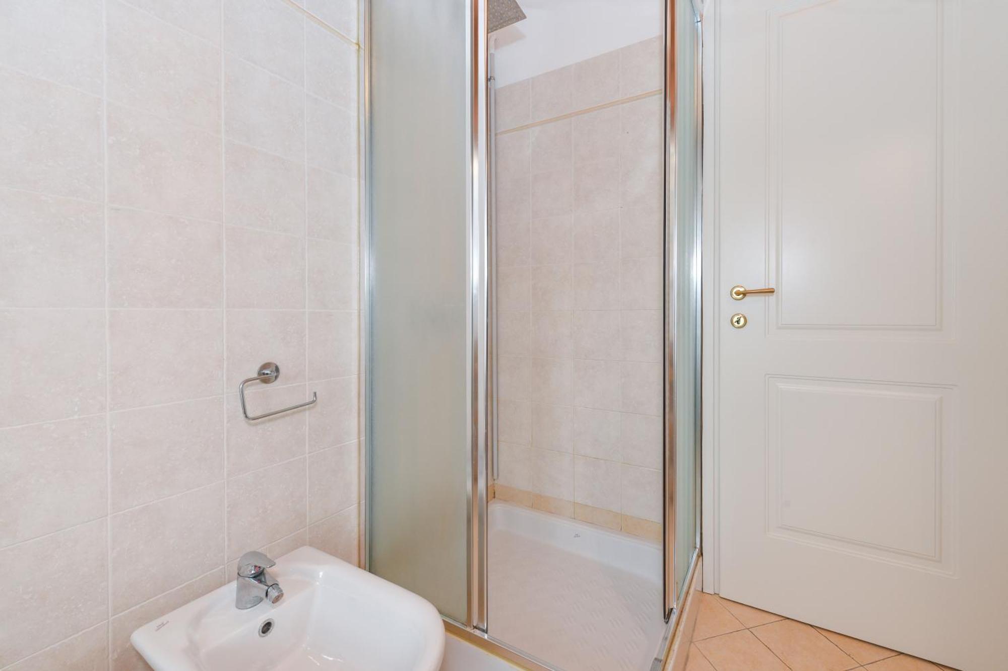 Wendy Apartment- Twobedroom & Pool & Parkprivatefree & Sports 代森扎诺-德尔加达 外观 照片
